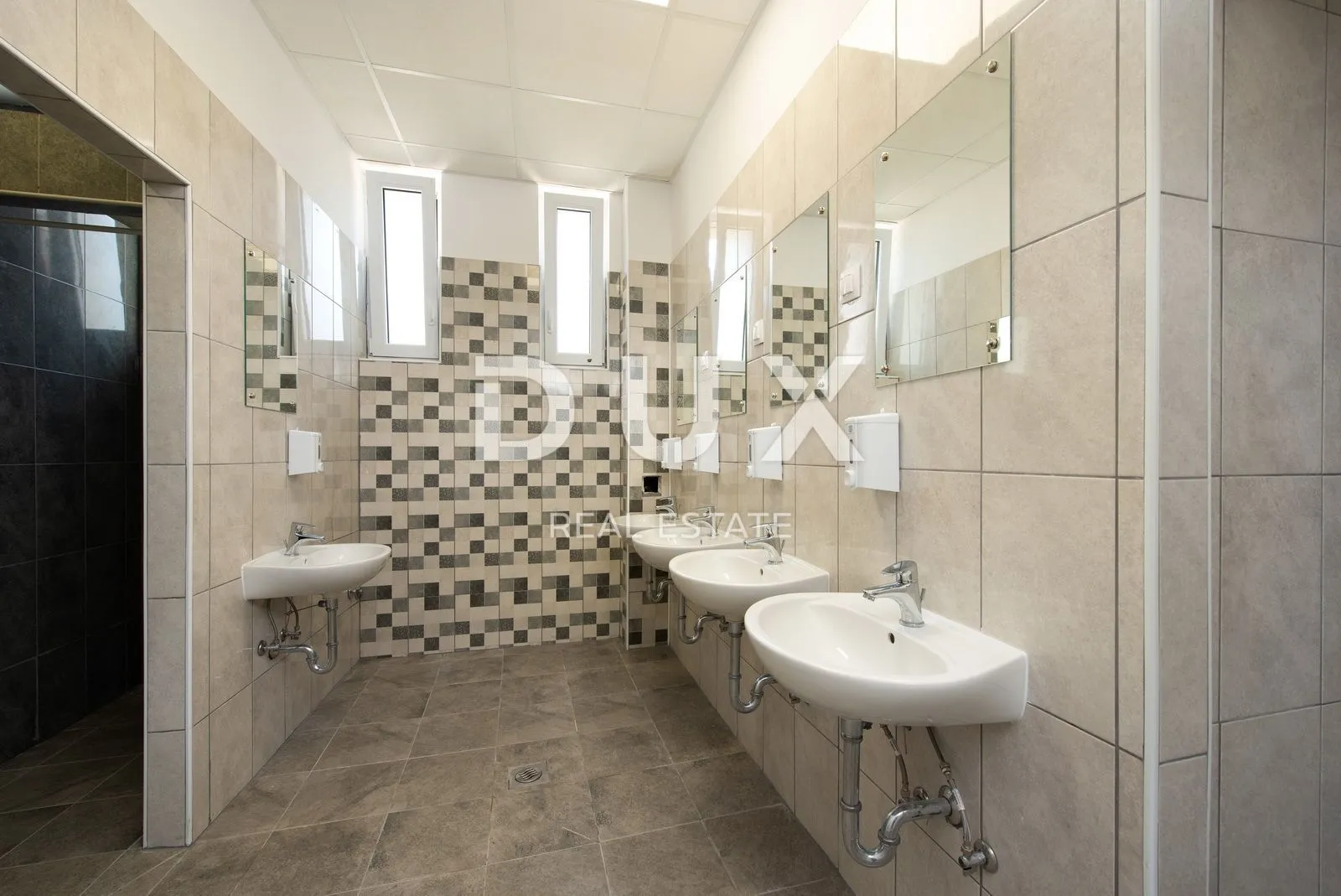 istra, pićan - motel sa 70 ležaja površine 1025 m2 - slika 28