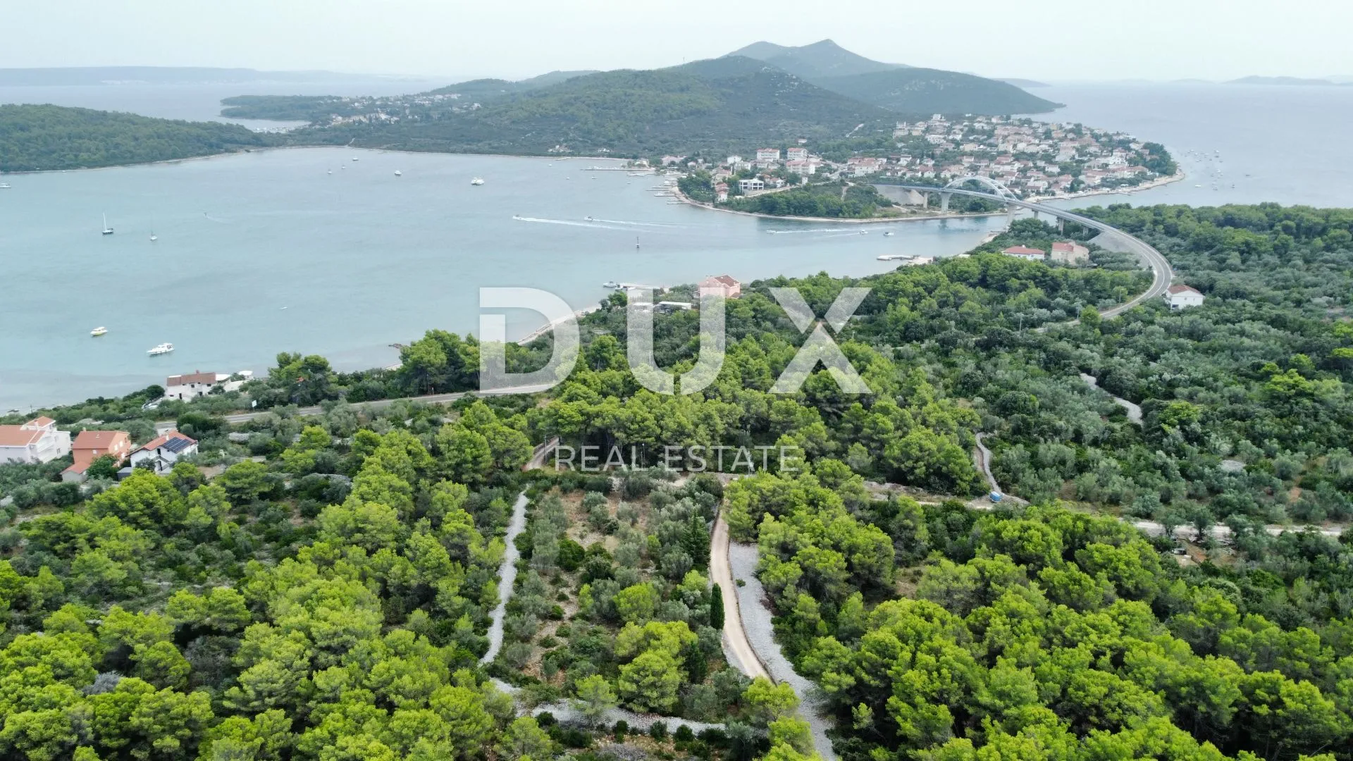 OTOK UGLJAN, KUKLJICA - Građevinsko zemljište s idejnim projektom za gradnju vile