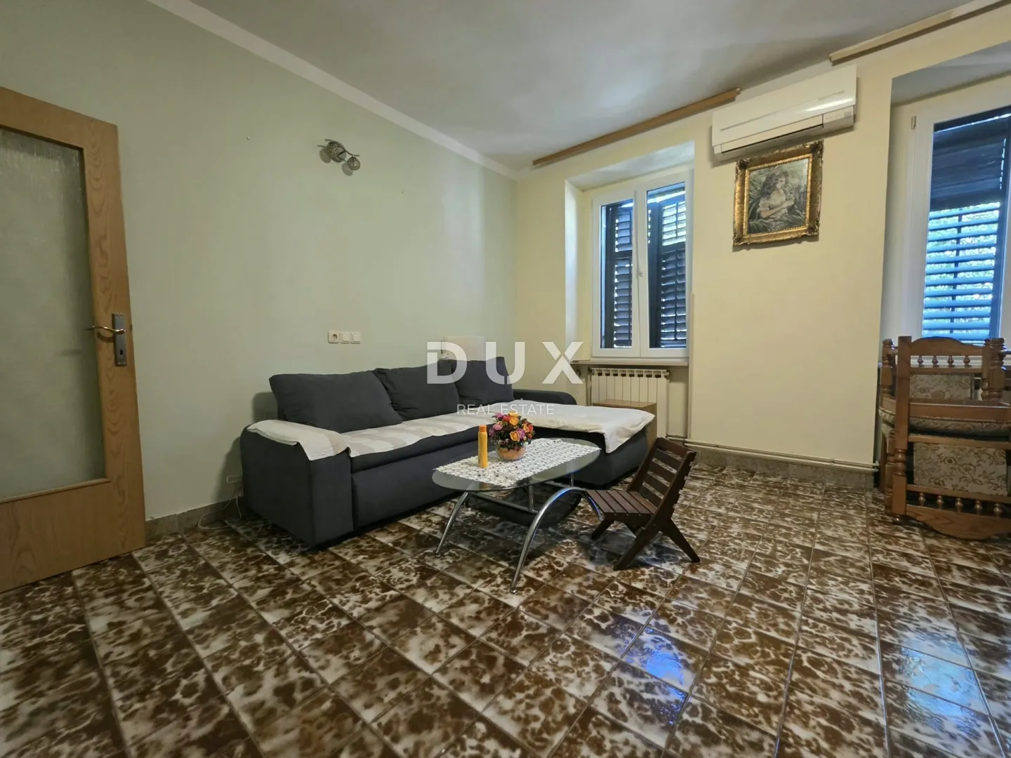 pula, centar - 2ss+db kvalitetan obiteljski stan nadomak centra s prostranom terasom - slika 8