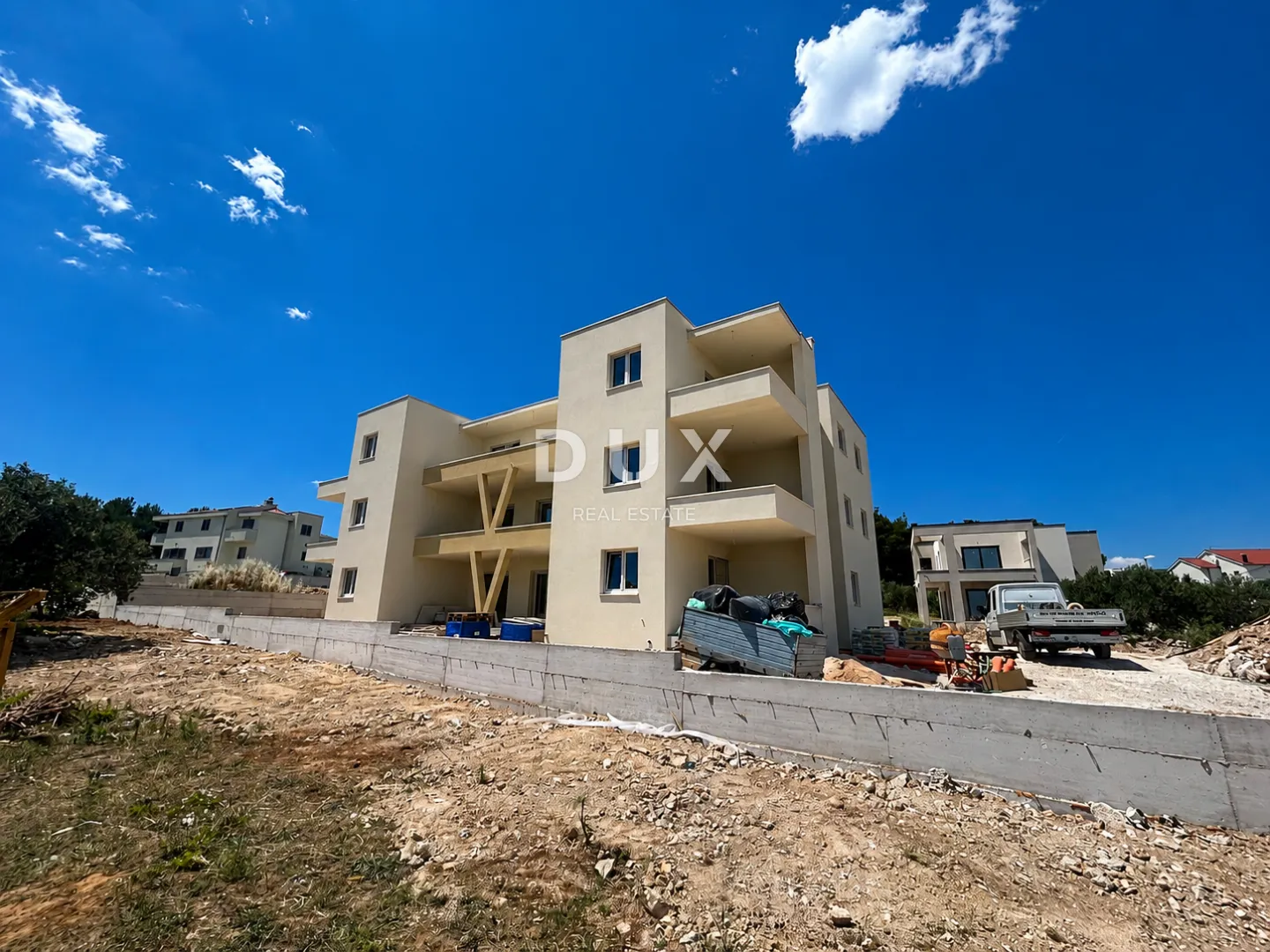 šibenik, vodice – 3 spavaće sobe, pogled na more, novogradnja! - slika 17