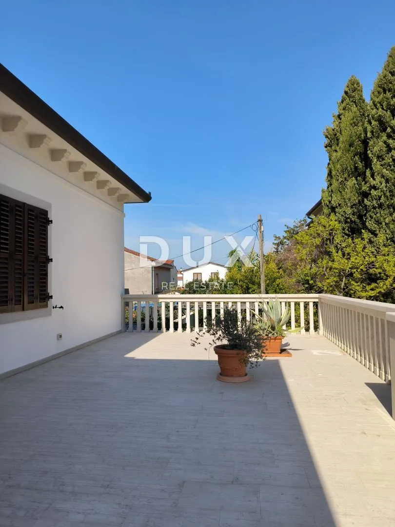 istra, umag - raskošna vila prvi red do mora! - slika 59