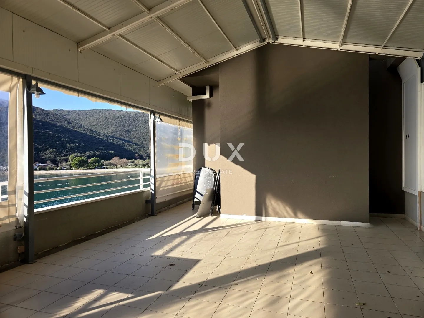 istra, rabac - poslovni prostor prvi red do mora - slika 4
