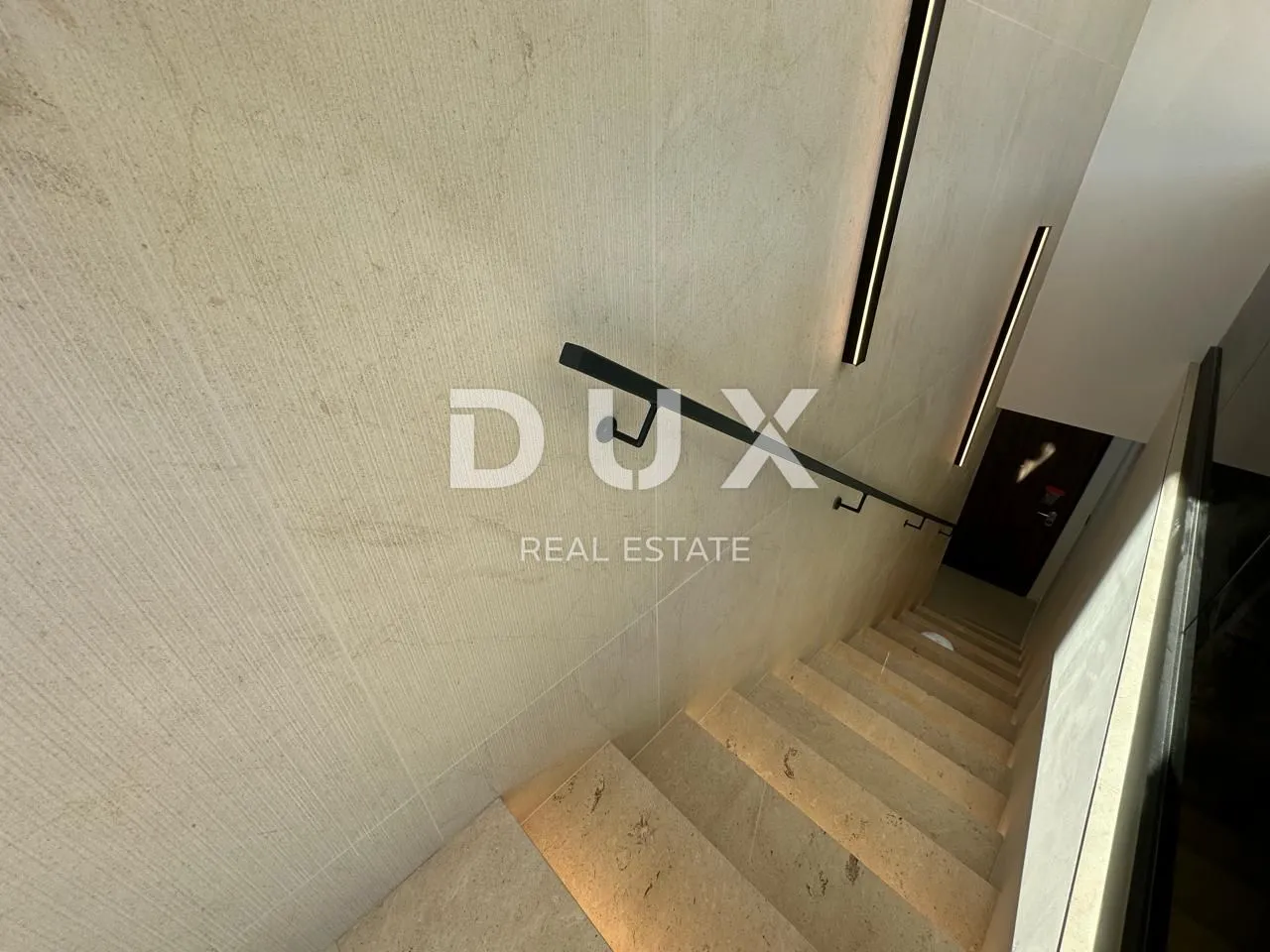 otok krk, grad krk - penthouse 3s+db sa krovnom terasom - slika 4