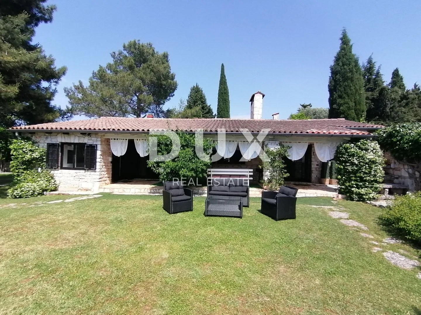 istra, umag - prekrasno imanje sa kućom i bungalovima 250 m od mora - slika 23