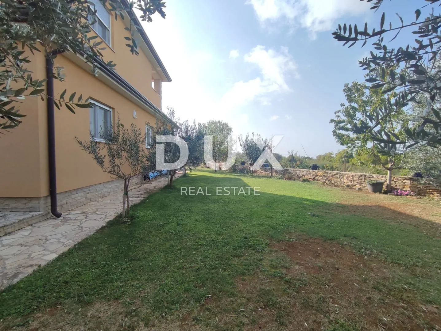 istra, galižana - kuća s predivnom okućnicom i bazenom - slika 93