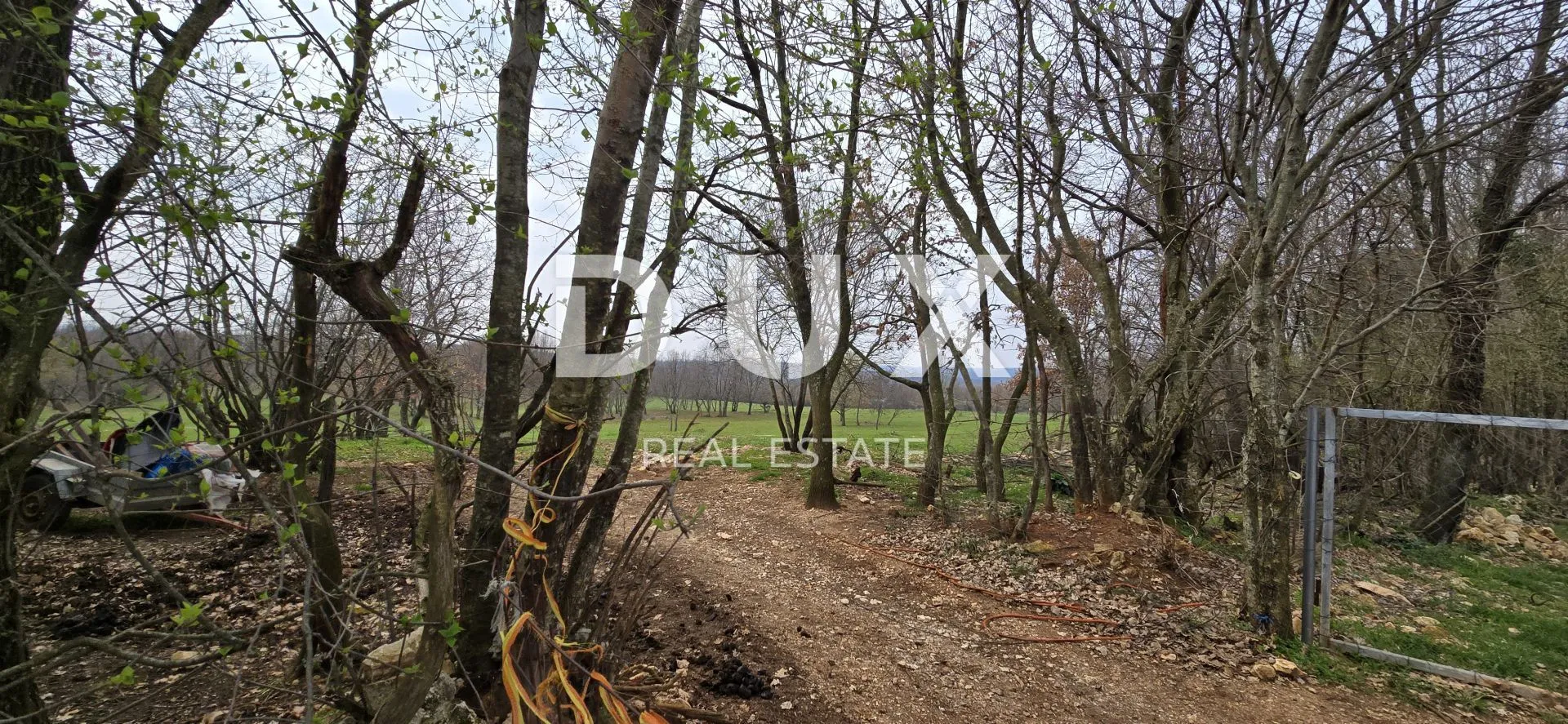 istra, labin - idilična livada - slika 11
