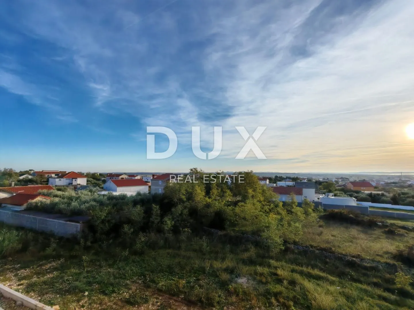 zadar, vrsi - prostrani penthouse s pet spavaćih soba, krovnom terasom s bazenom i pogledom na more! s3 - slika 9