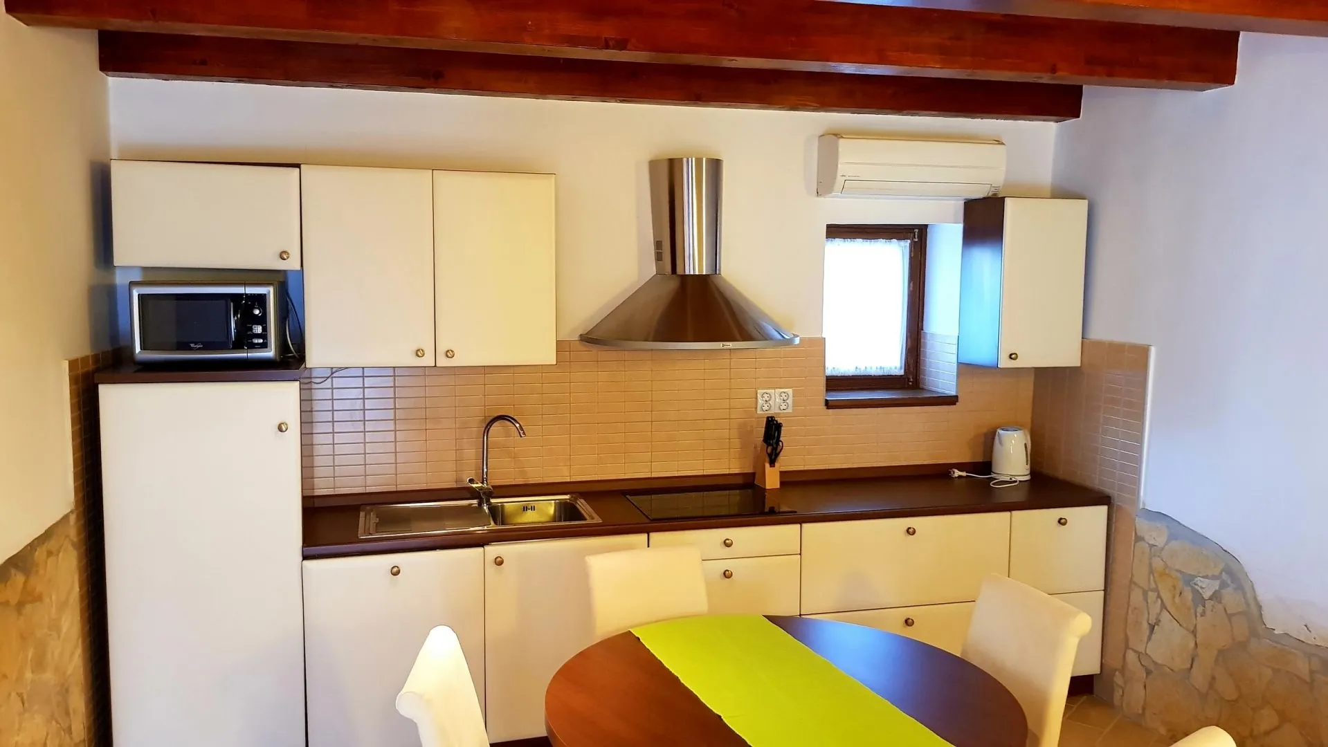 istra, ližnjan - renoviran stan u centru sa parkirnim mjestom! - slika 2