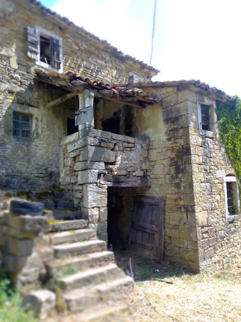 istra, buzet - kamena kuća za adaptaciju na mirnoj lokaciji - slika 3