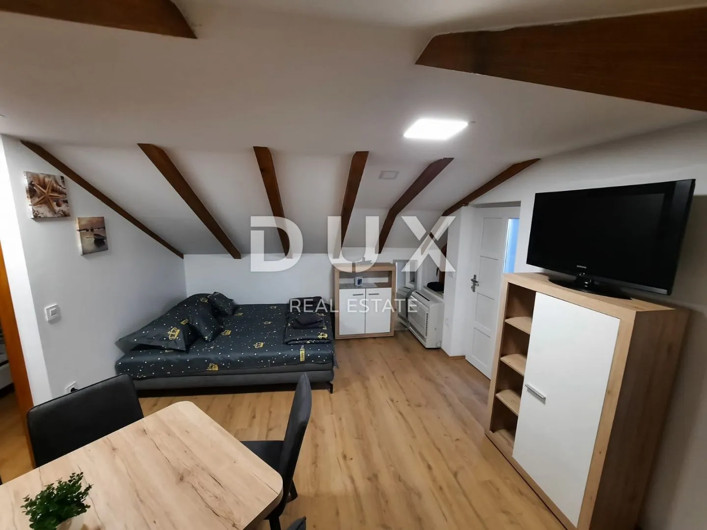 istra, pula - simpatična kuća s 3 apartmana u predivnom i mirnom naselju - slika 11