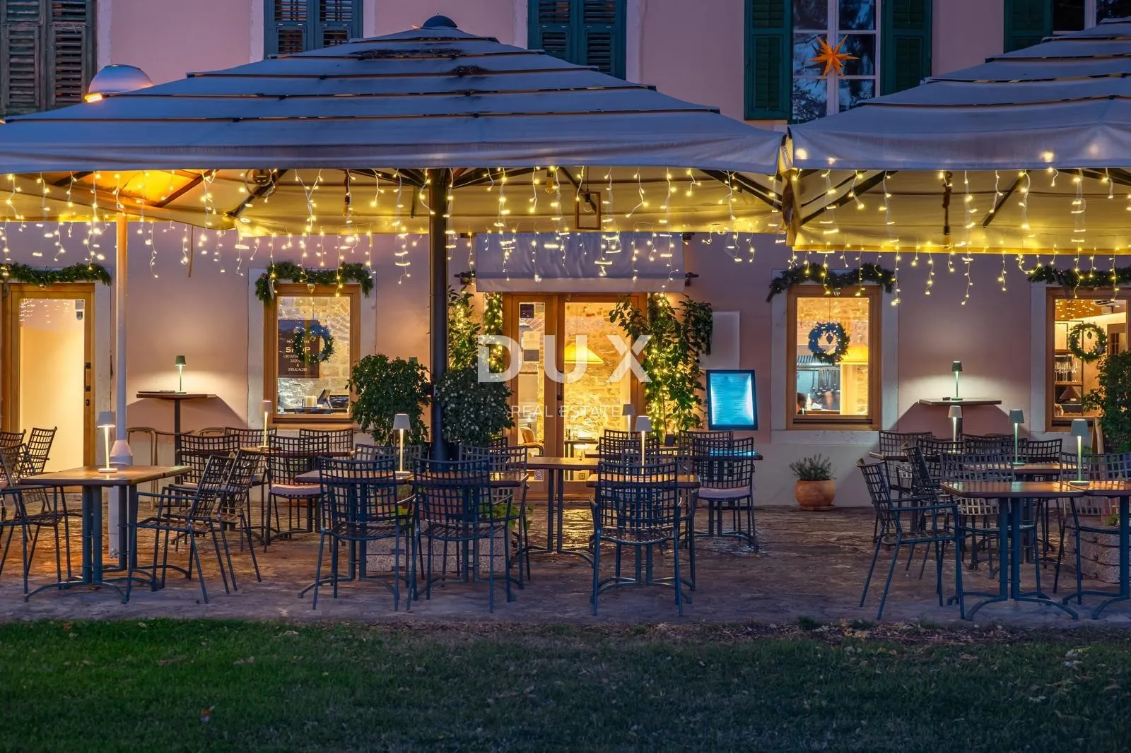 šibenik, centar, vrhunski uhodani restaurant, prvi red do mora. - slika 24
