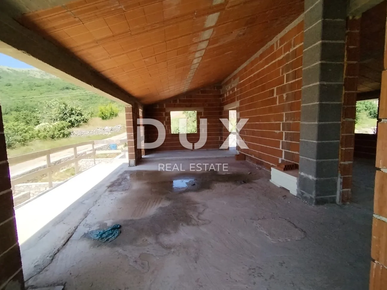 istra, labin - kuća u roh bau fazi - slika 20