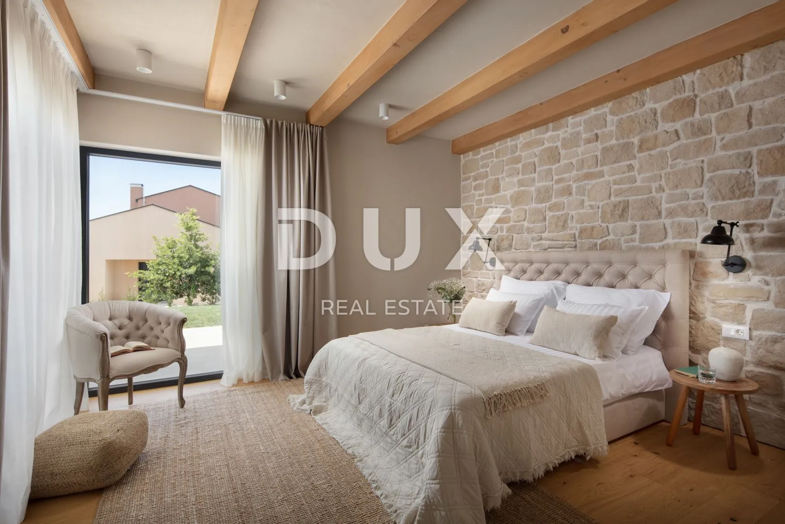 istra, tinjan - vrhunski opremljena vila s pet spavaćih soba i wellnessom - slika 14
