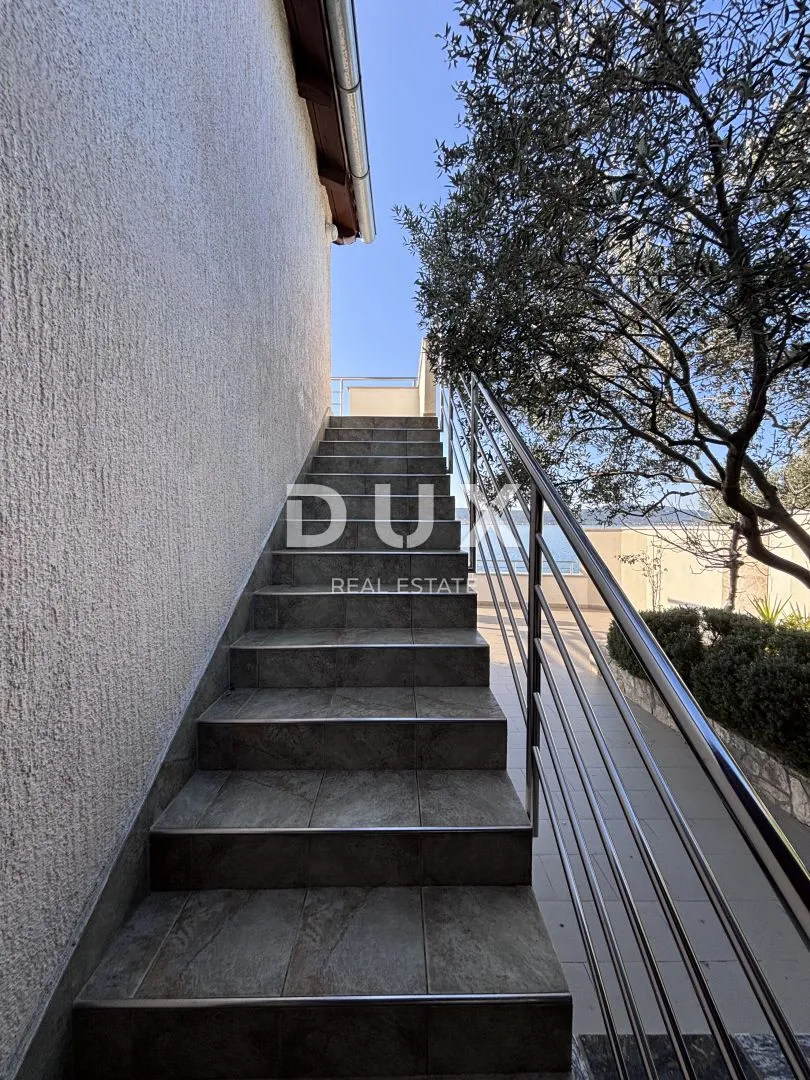 biograd, sveti petar - predivna kuća za odmor 1. red do mora - slika 15