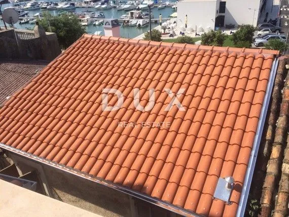 novi vinodolski - primorska kuća 50 m odmora - slika 9