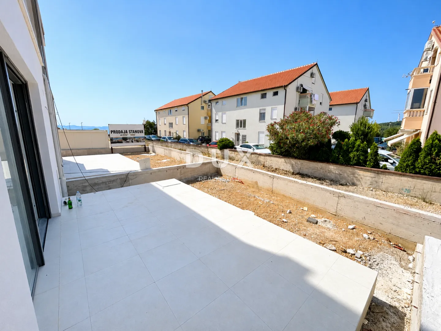 vodice, srima – stan s vrtom u prizemlju, 70m od plaže, 2 spavaće sobe - slika 8