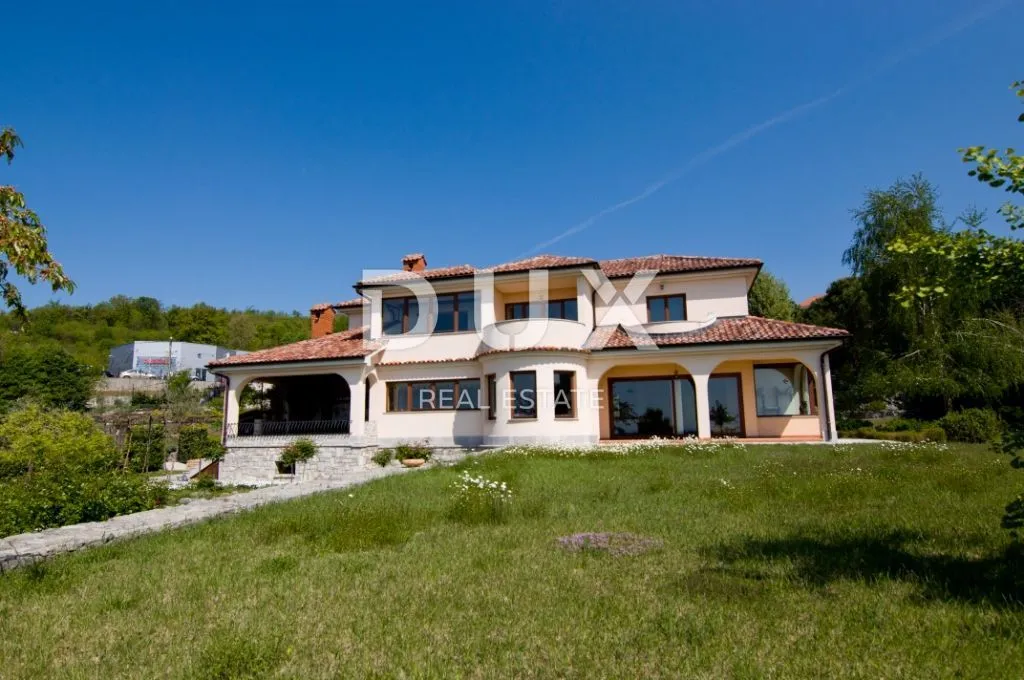 KASTAV - Jedinstvena vila s veličanstvenom okućnicom
