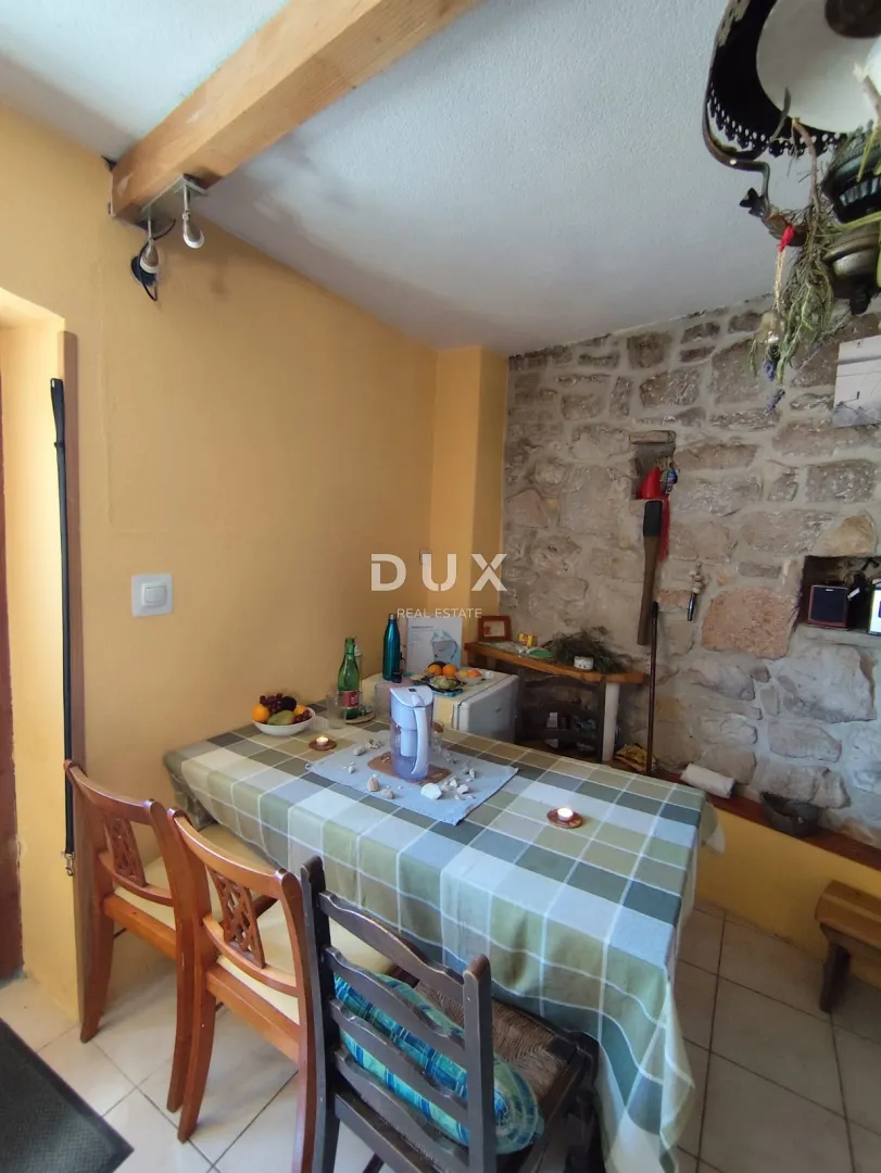 prvić šepurine, kamena kuća s terasom, 80 m² - slika 6
