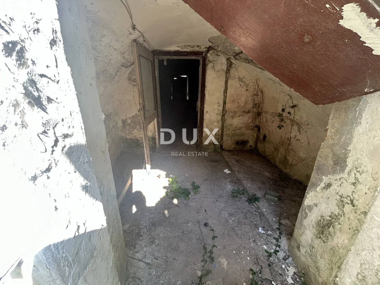 vodice, centar, kamena kuća, 170 m², 150 m od mora - slika 8