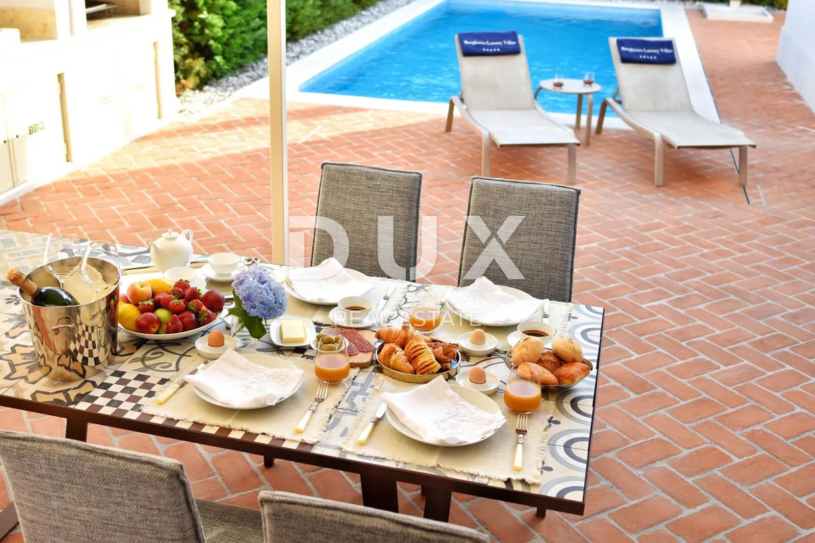 istra, poreč - luksuzna villa s pogledom na more - slika 27