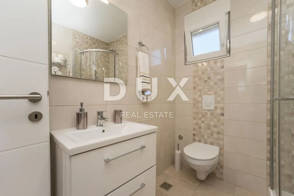zadar, privlaka - vila s bazenom 200 metara od mora - slika 31
