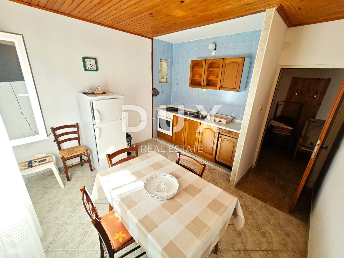 otok rab - apartmanska kuća 1. red do mora! - slika 13