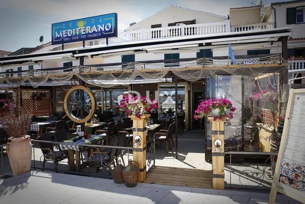 dalmacija, vodice - ekskluzivna nekretnina na rivi, kuća s restoranom u 1. redu do mora - slika 4