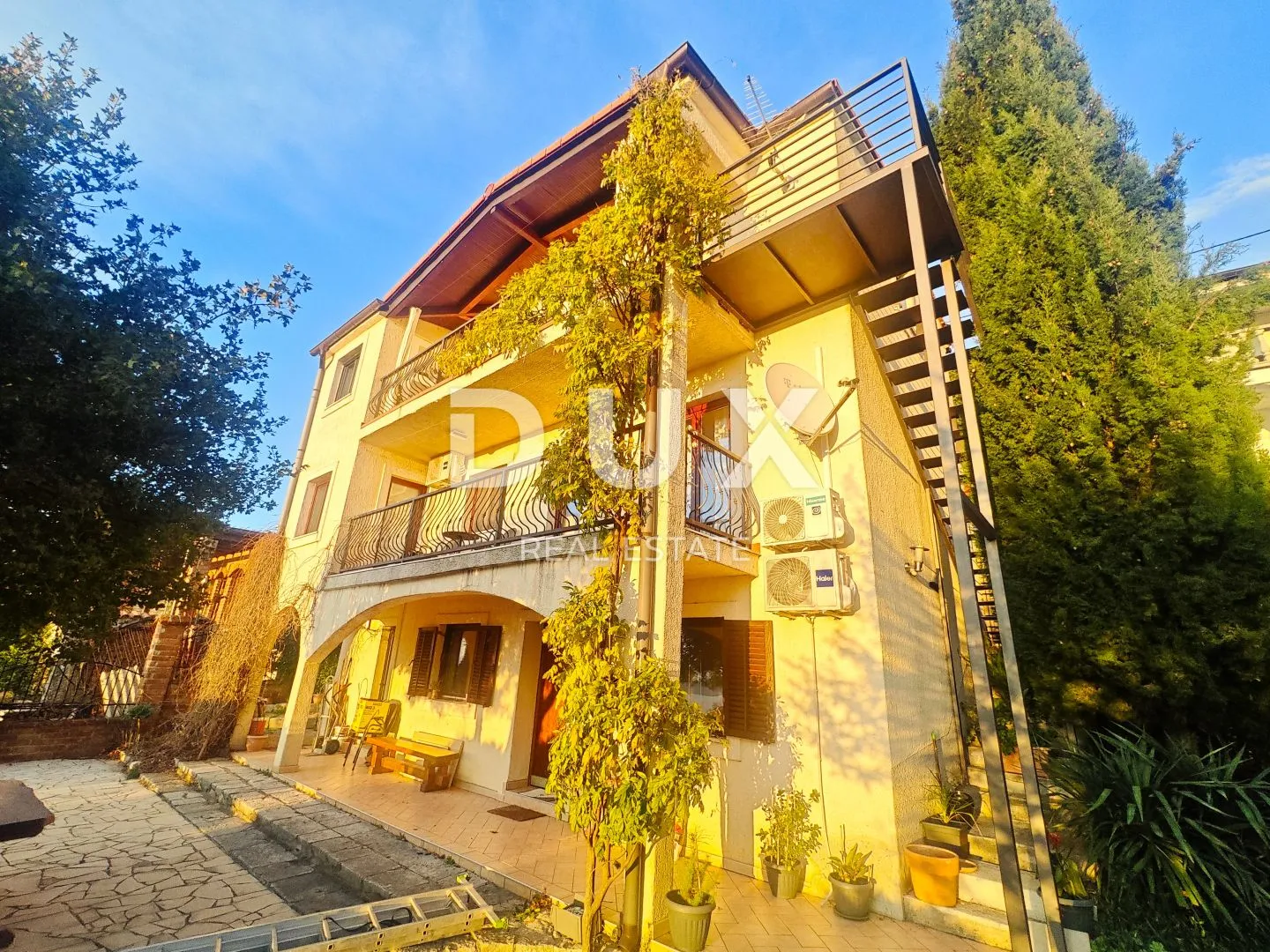 kvarner, crikvenica, samostojeća kuća, dva apartmana, panoramski pogled - slika 2