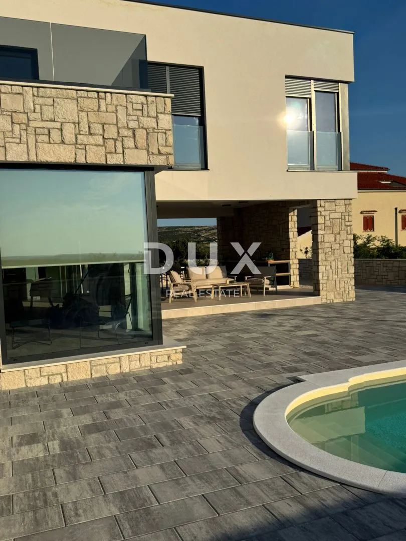 otok pag, kolan - vila 200m2 s bazenom + okoliš 400m2 - slika 11