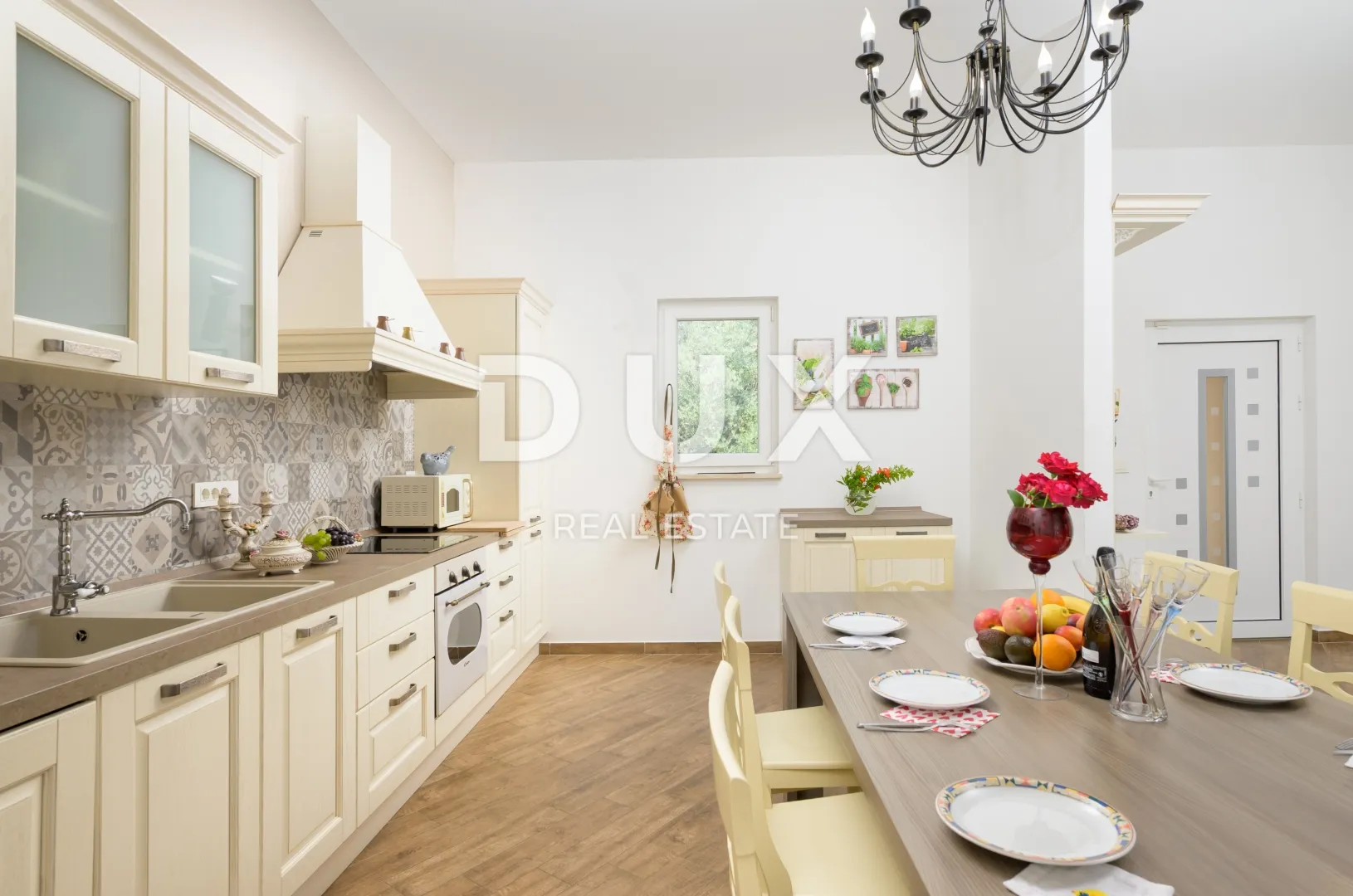 istra, svetvinčenat - moderna vila na odličnoj lokaciji - slika 22