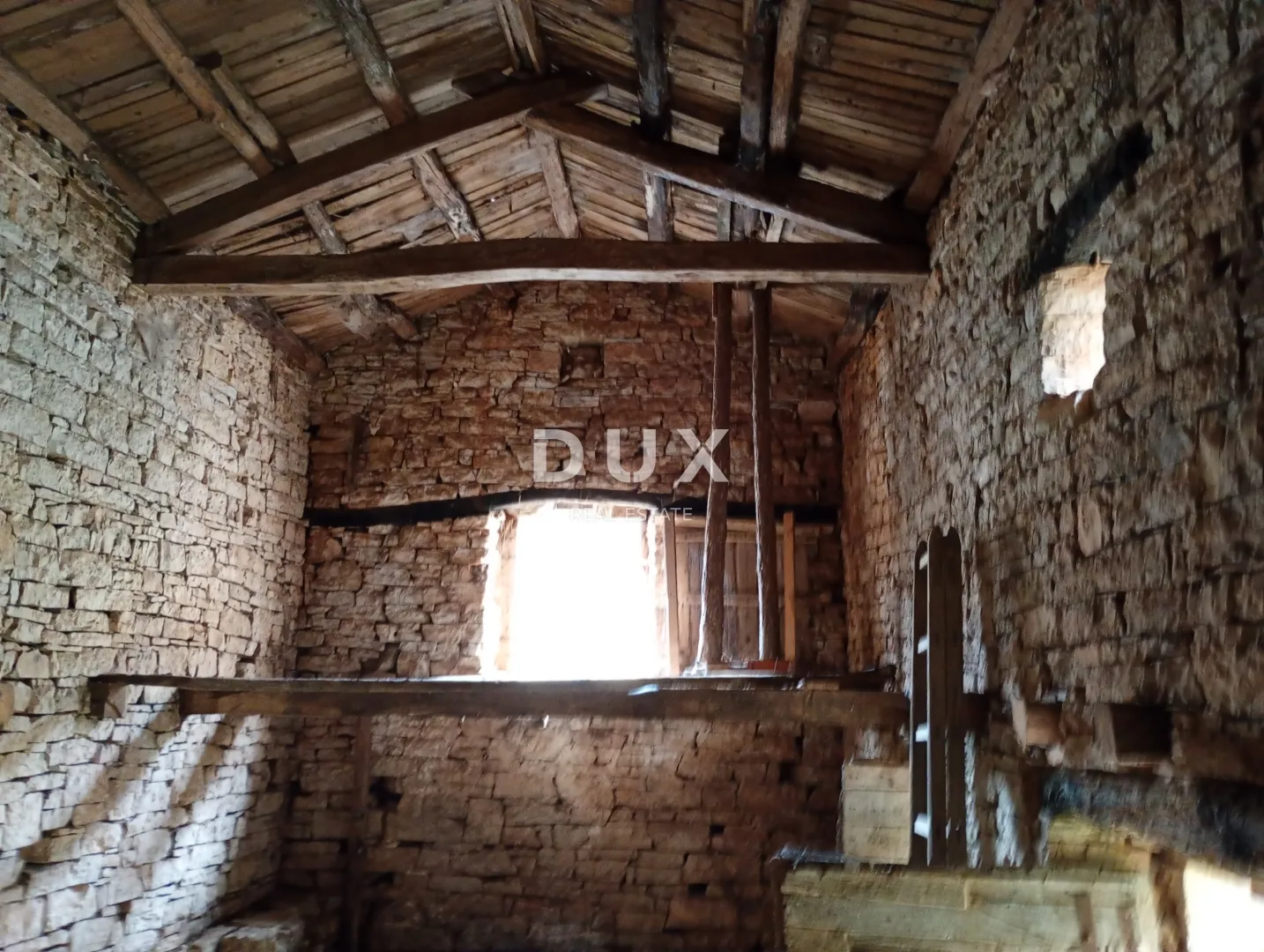 pazin,beram - gospodarska zgrada 58m2 sa okućnicom - slika 14