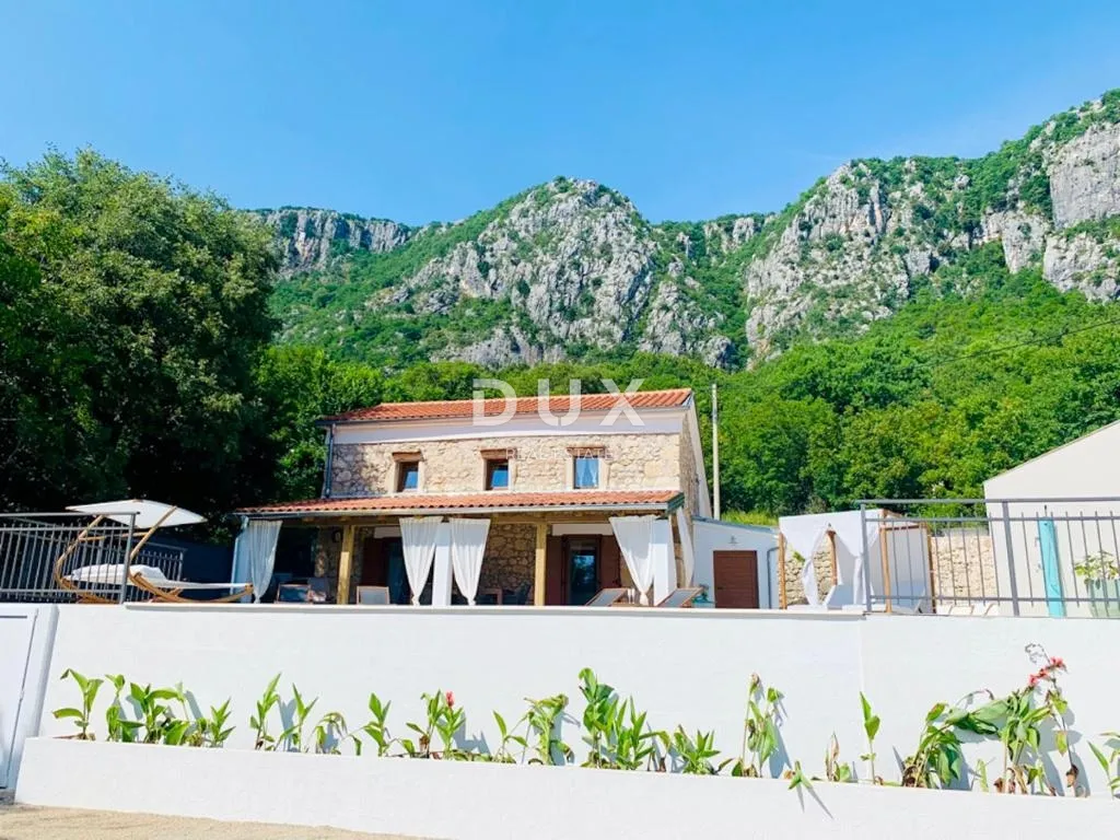novi vinodolski, bribir - kamena vila s bazenom - slika 3