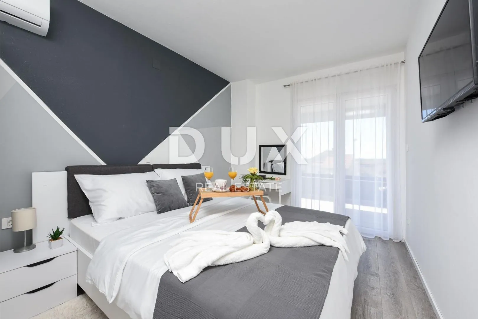 zadar, murvica - prekrasna vila s bazenom - slika 19