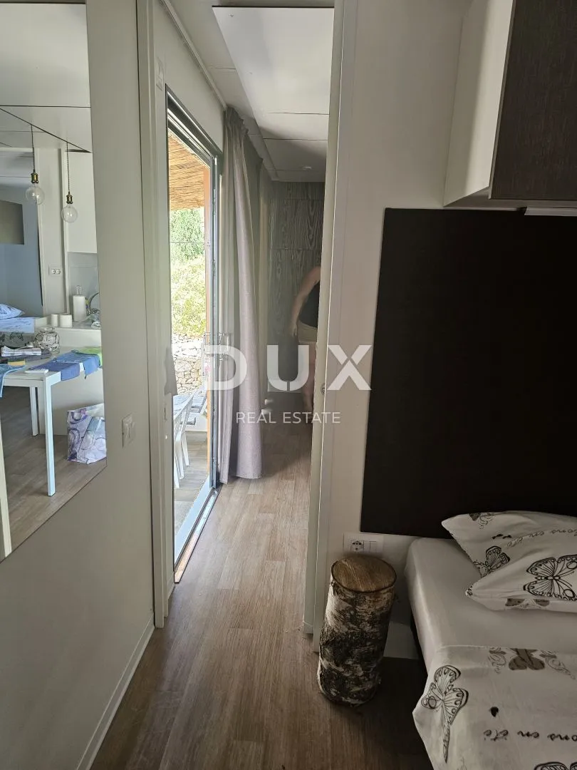 otok pag, mandre - samostojeća kuća 10 metara od mora - slika 29