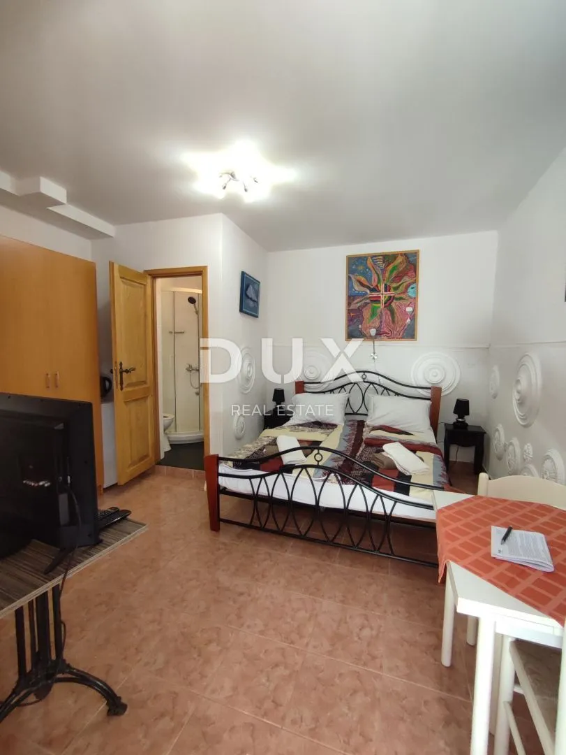 istra, rovinj - renovirana starina u samom centru grada - slika 3