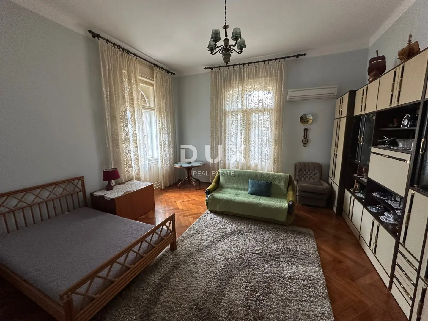 istra, pula - jedinstveni stan od 178 m2 u srcu pule! - slika 9