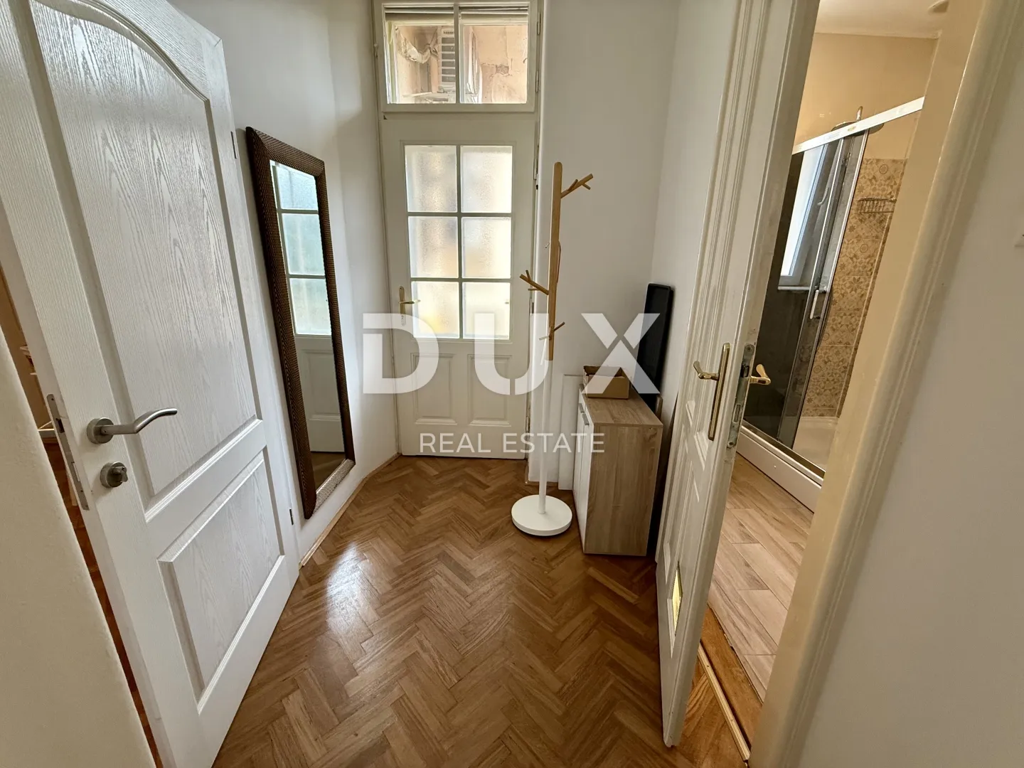 zagreb, centar - dvoetažni stan s tri apartmana i odličnim prihodima! - slika 11