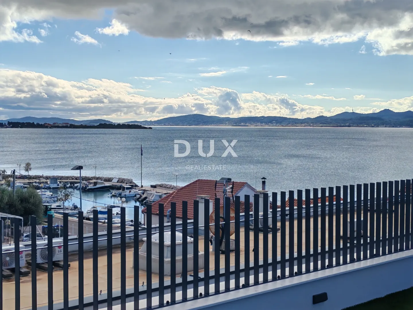 zadar, diklo - vrhunski penthouse s pogledom na more samo 50 metara od plaže! s7 - slika 3
