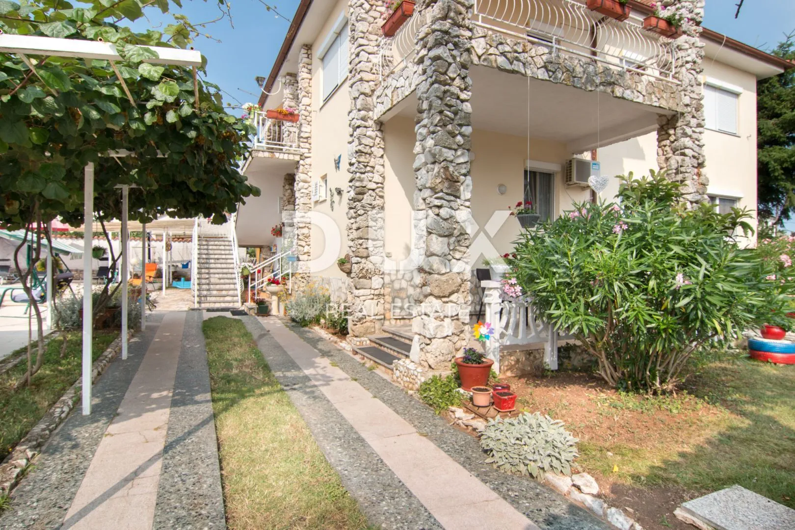 istra, valbandon - prodaja apartmanske kuće - slika 12