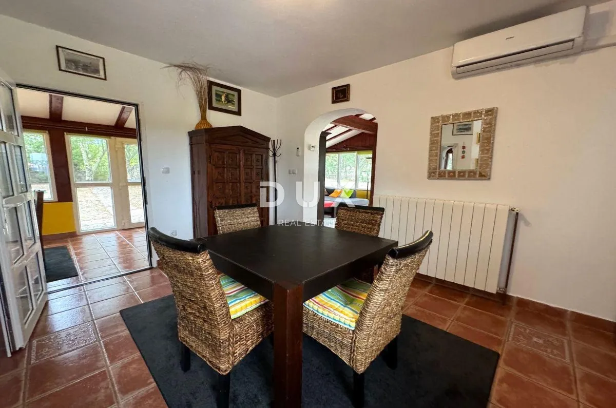 otok krk, šotovento - samostojeća kuća s bazenom i 700 m2 okućnice - slika 17