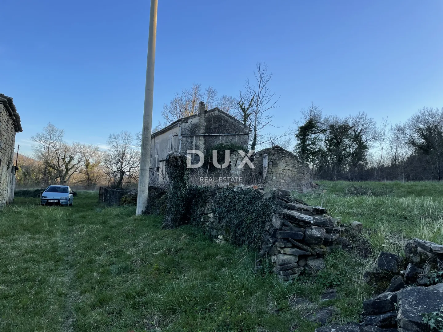 istra,kršan - istarsko imanje na rubu naselja - slika 11