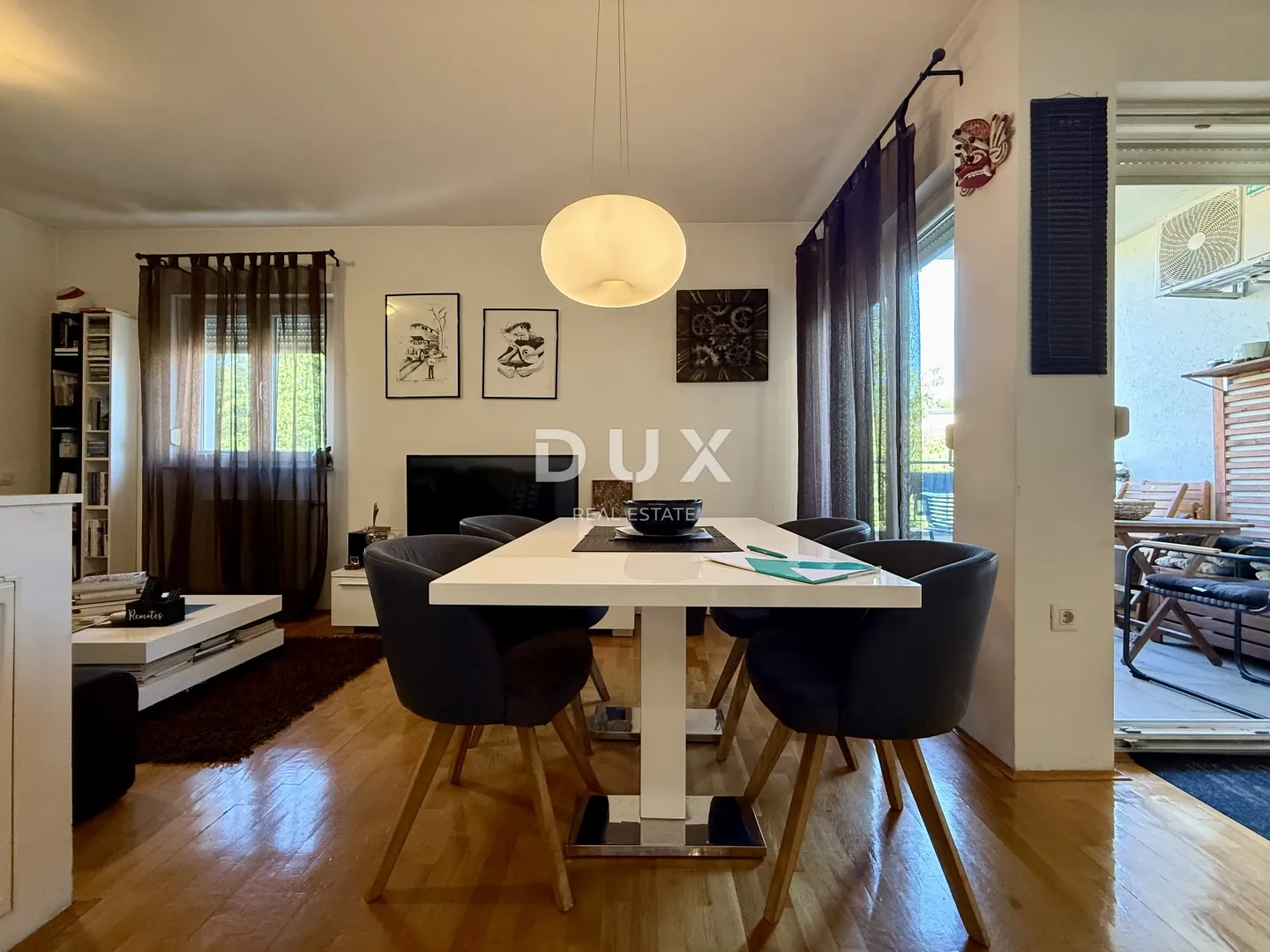 viškovo, centar, stan, 100 m2, 2 garažna mjesta, namješteno - slika 4