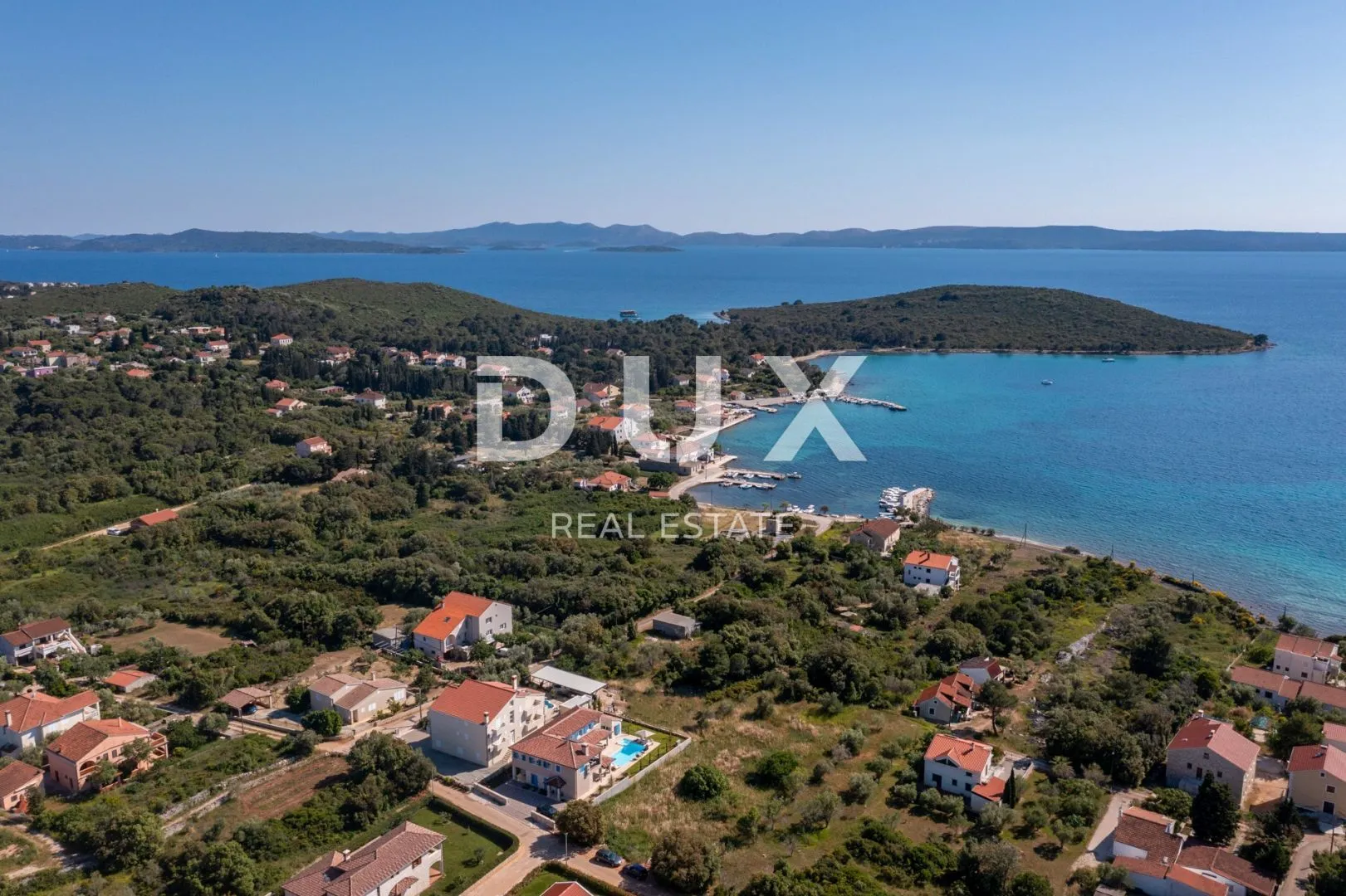 otok ugljan, ugljan - prekrasna kamena vila s bazenom - slika 37