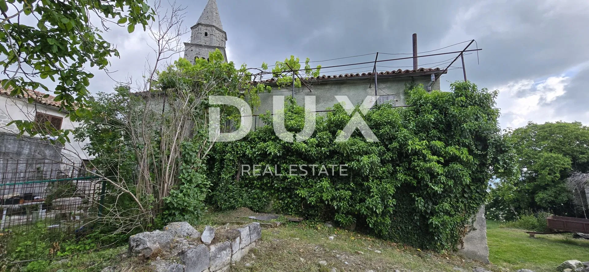istra, gračišće - samostojeća kamena kuća za renovaciju s pogledom - slika 19
