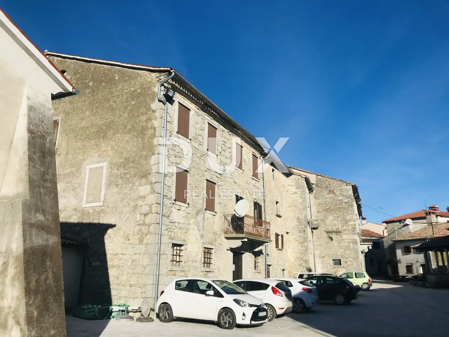 istra, gračišće - kuća u samom centru naselja - slika 5