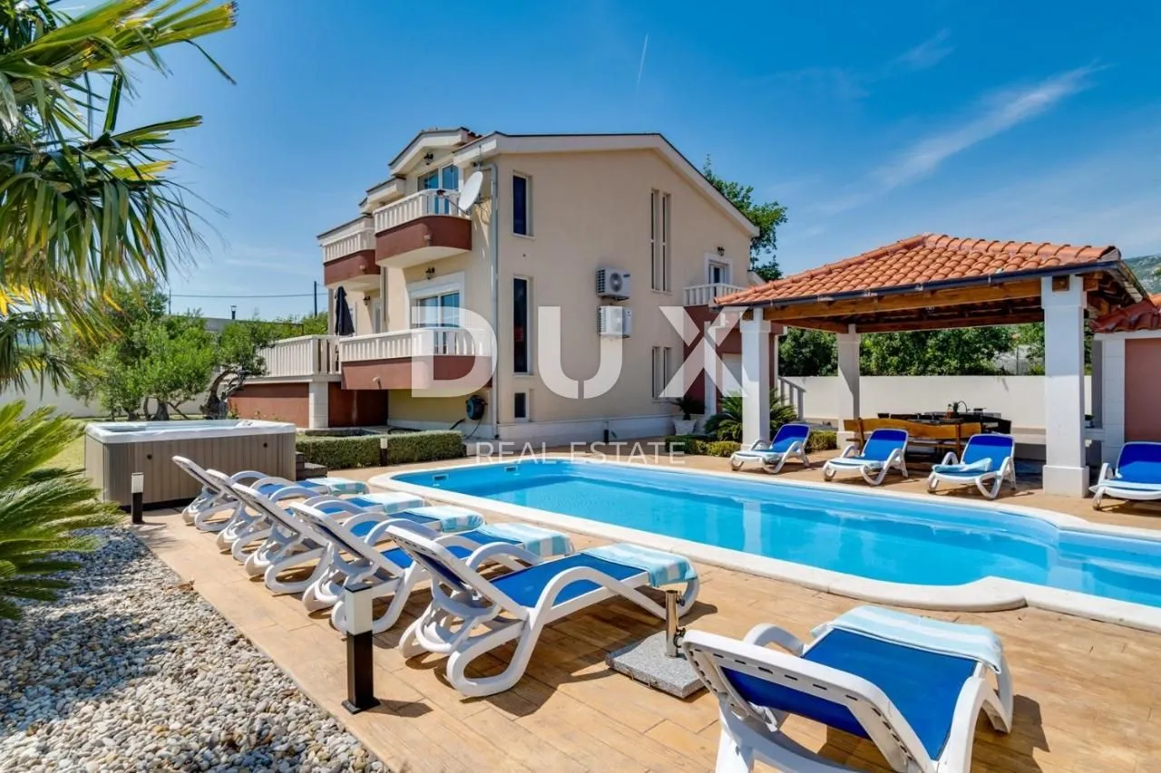 split, kaštel - predivna vila s bazenom i pogledom na more - slika 6
