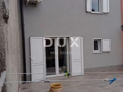 otok krk, omišalj - renovirana kuća u starom gradu - slika 3