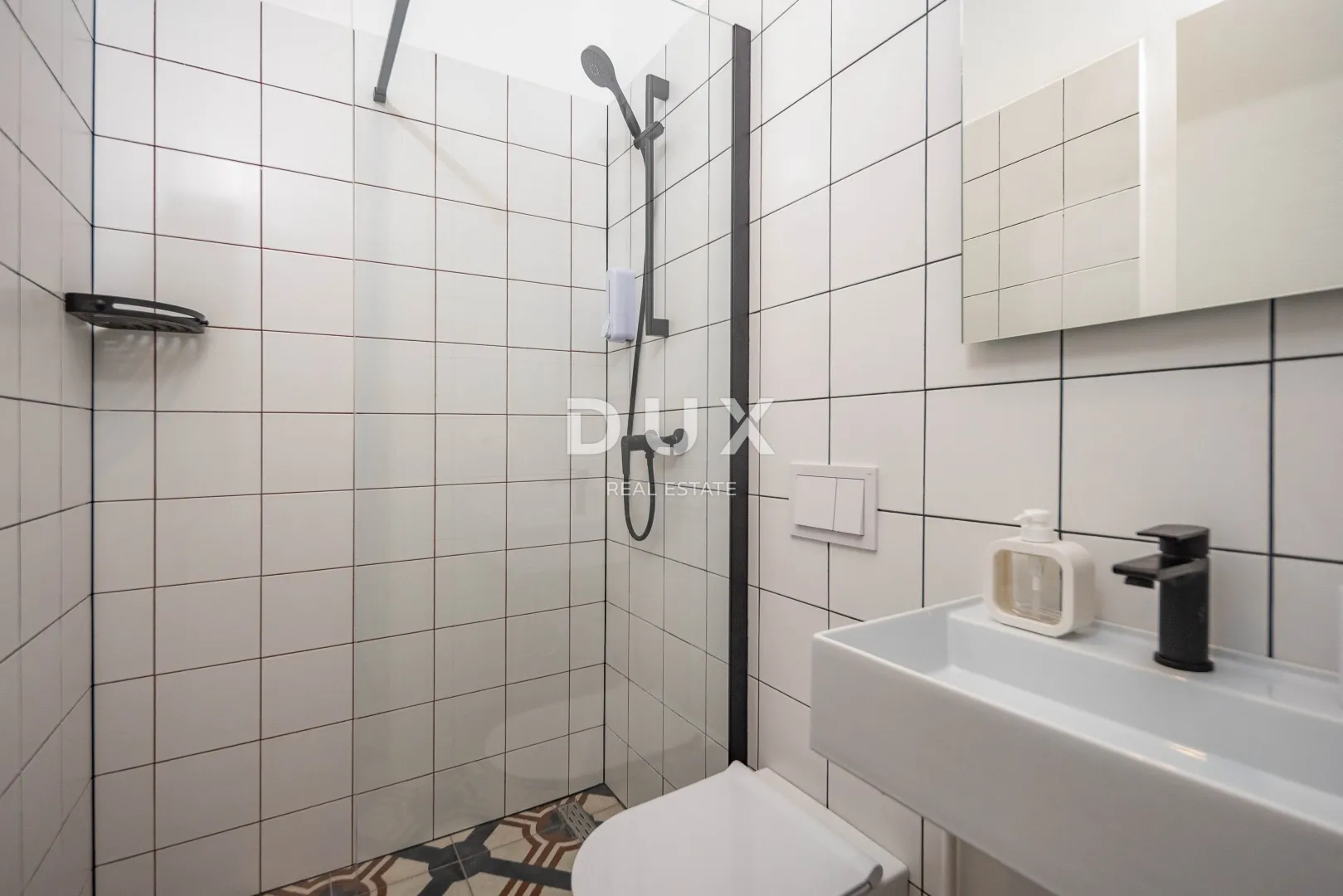 rijeka, sušak - izuzetan mali studio apartman za najam - slika 9