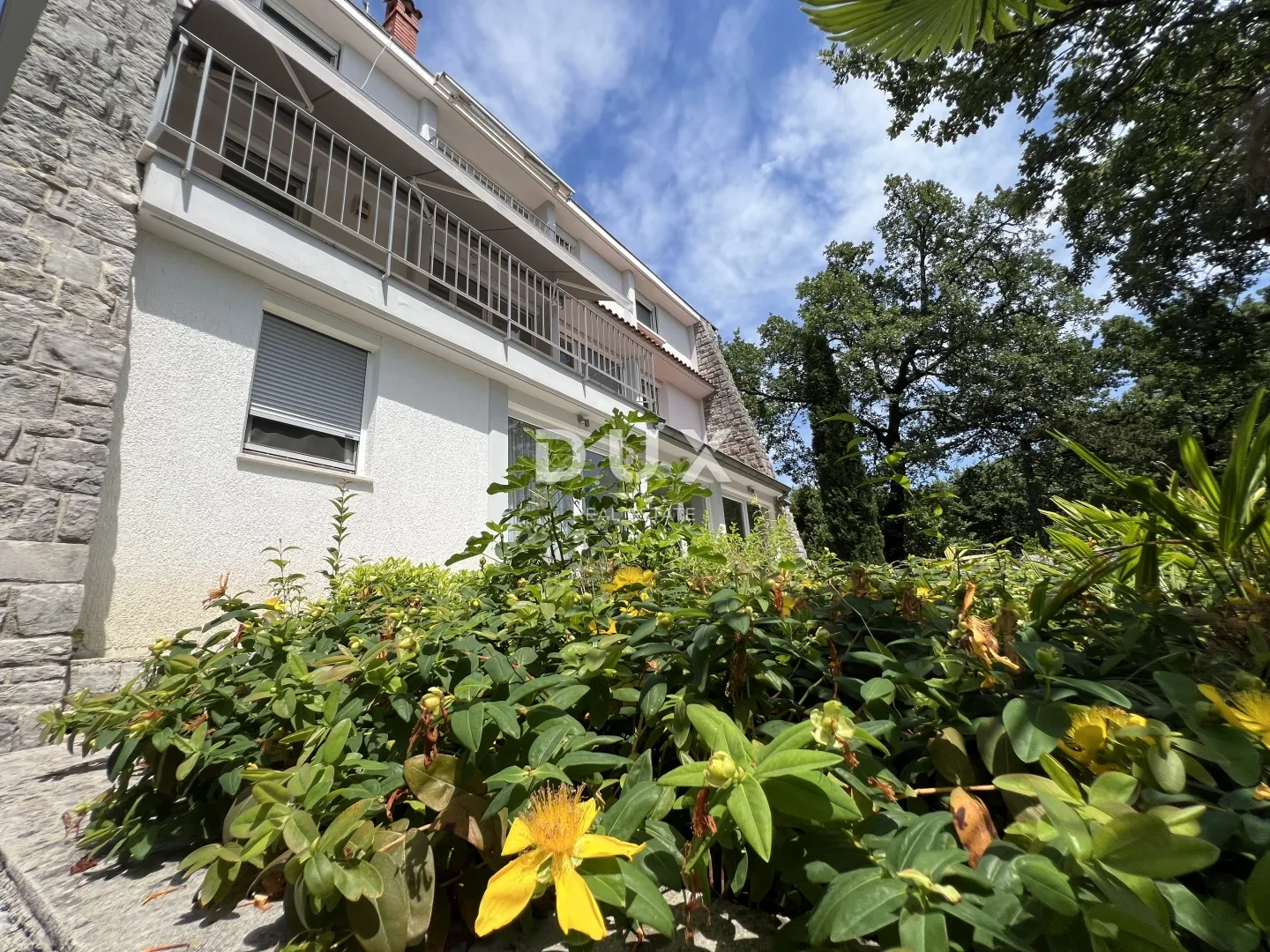 opatija, matulji – unikatna obiteljska vila s bazenom i panoramskim pogledom - slika 3