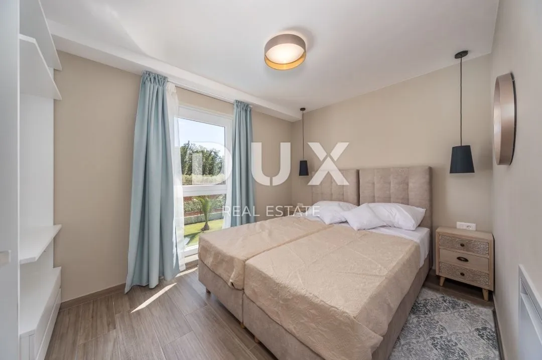 istra, poreč - luksuzna vila na mirnoj lokaciji! - slika 16